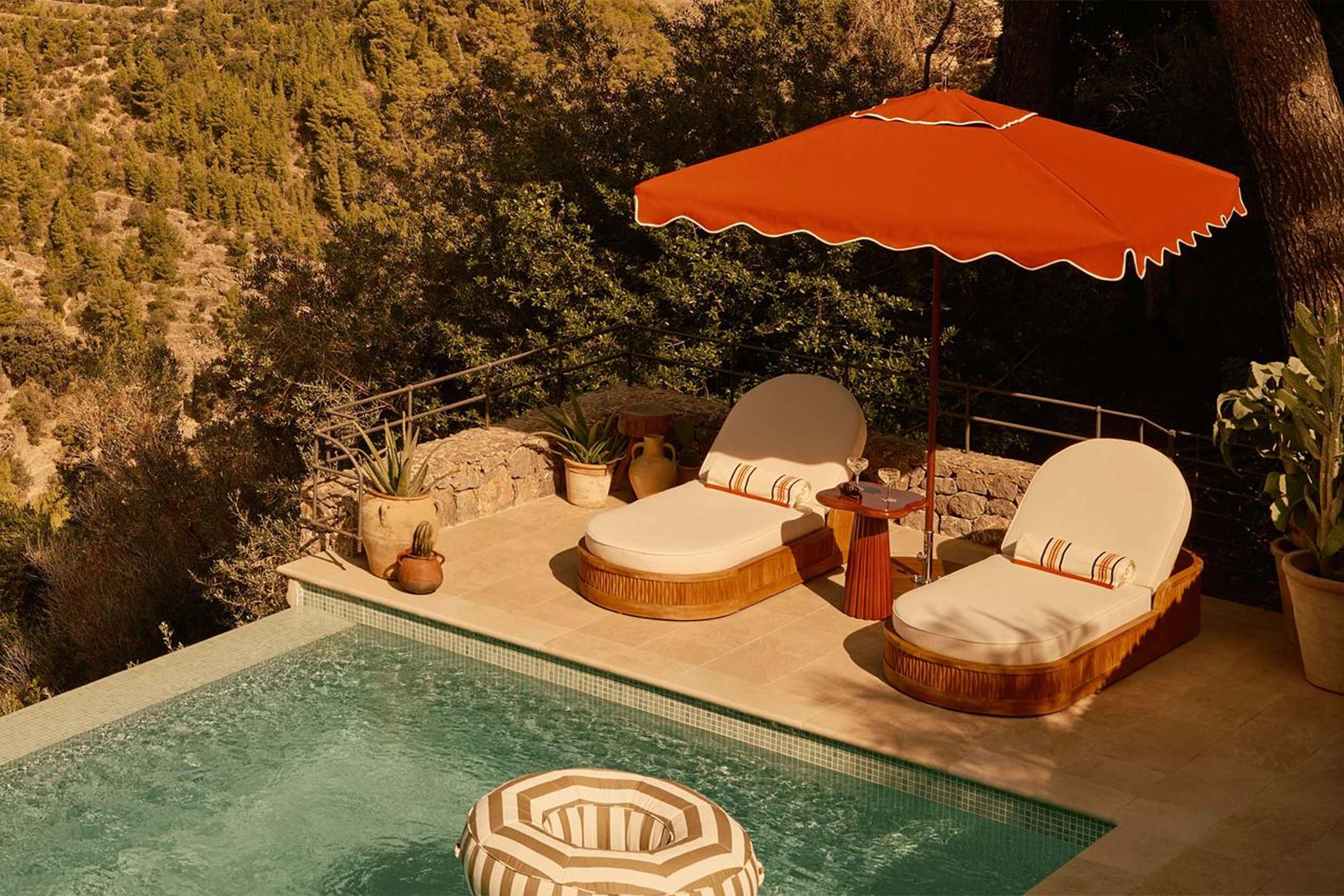 Interiors to Exteriors-cool-blue_Header Image_Blog